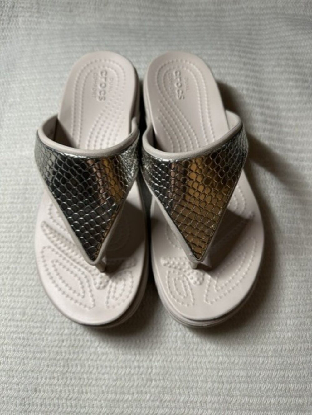 New Crocs Monterey Metallic Silver/Platinum Wedge Fp